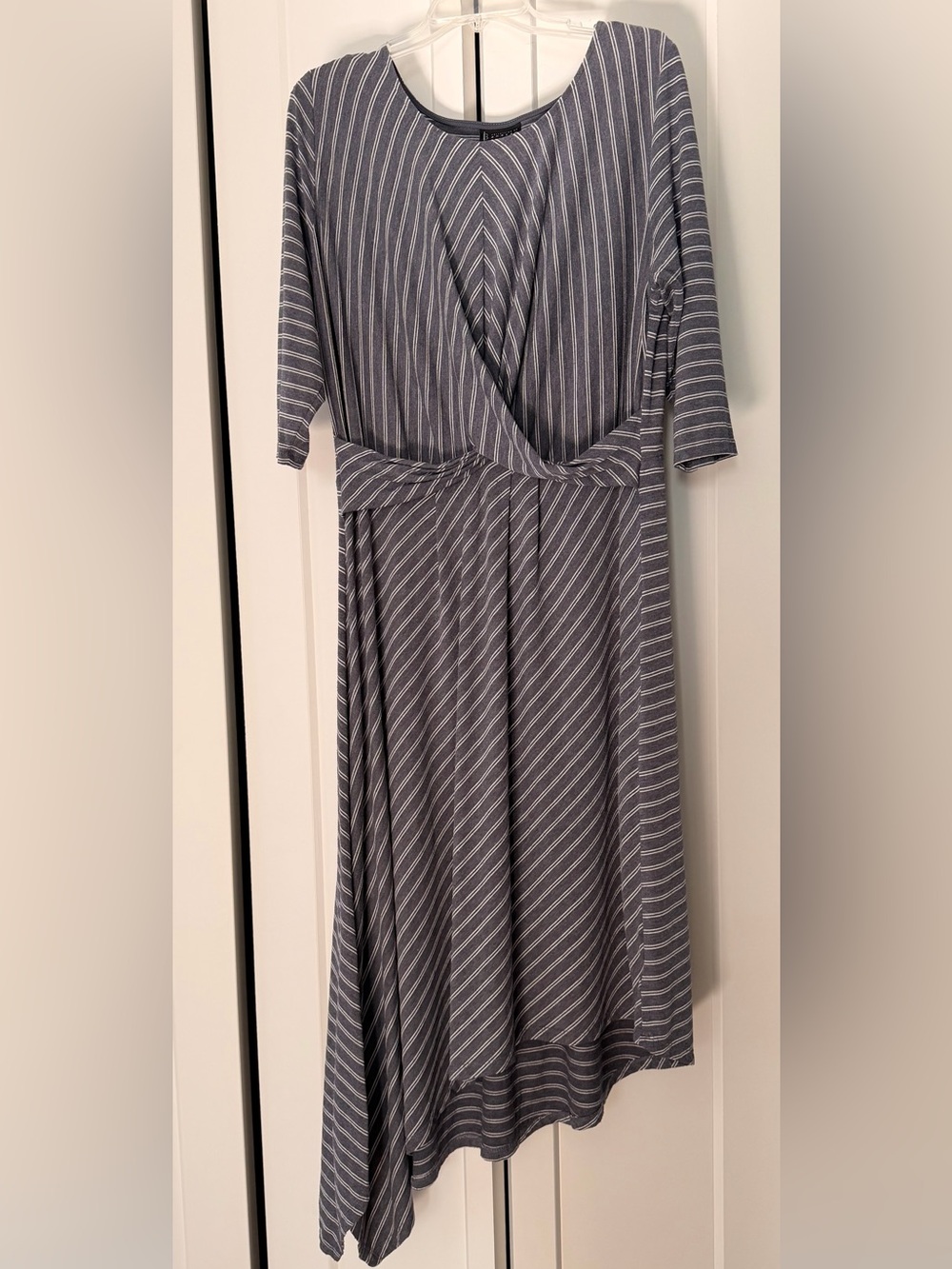 Bobeau Blue-Gray Striped Twist-Front Midi Dress, Size L